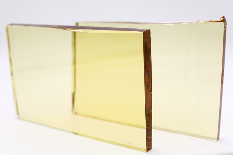 Yellow Glass 黄琉璃