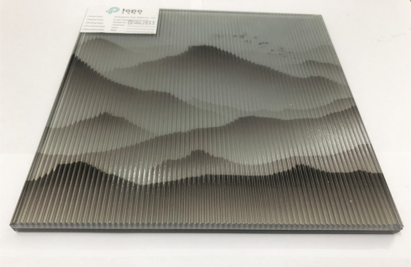 Montagnes et eaux Peinture en verre feuillet&eacute; fil