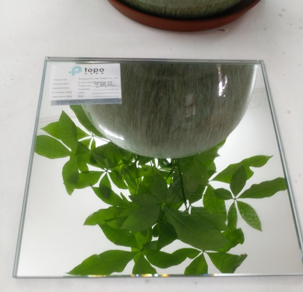 钢化镜面玻璃表