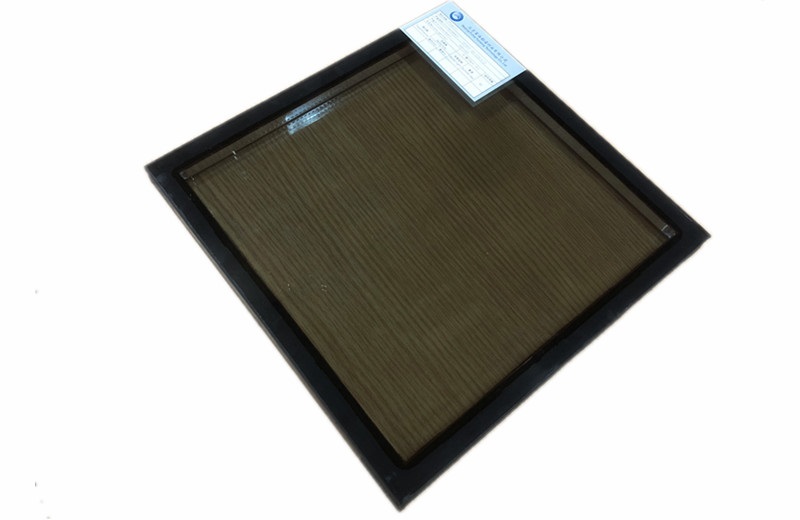 Feuilles de verre &eacute;co&eacute;nerg&eacute;tiques &agrave; faible &eacute;missivit&eacute;